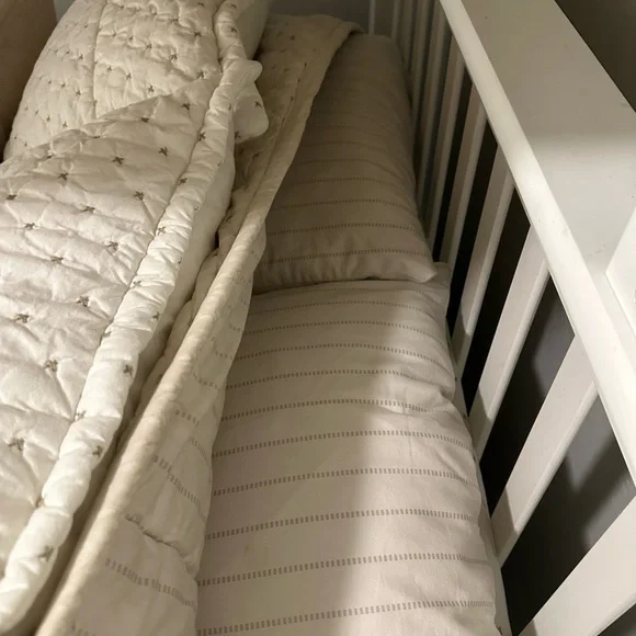 Beddy’s Monroe Luxe- Full Size (color as shown in photo) original zip. - Picture 3 of 8